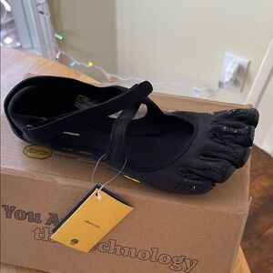 Vibram Black FiveFingers Toe Shoes